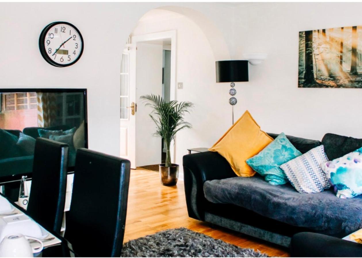 Home To Home Stay Apartment Glasgow Exterior foto